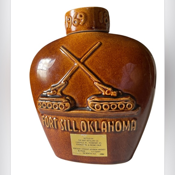 Vintage 1869-1969 JW Dant Ceramic Whiskey Decanter Fort Sill Centennial Eagle - Picture 2 of 8